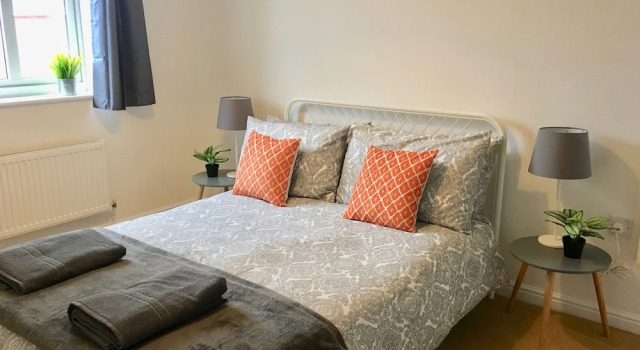 Eastleigh House near Airport, Брондау Қонақ үй Истли Hampshire
