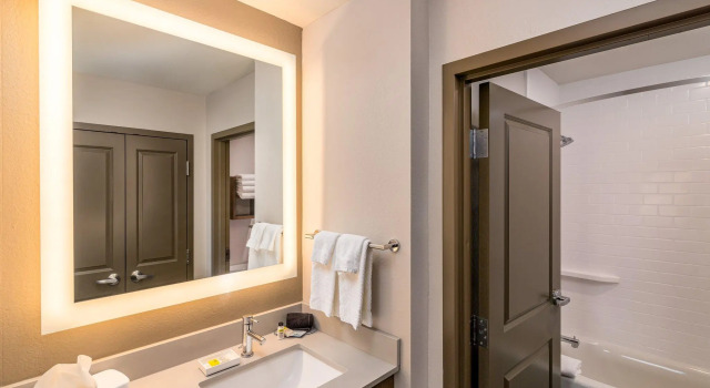 Четырёхместный люкс Staybridge Suites Florence by IHG