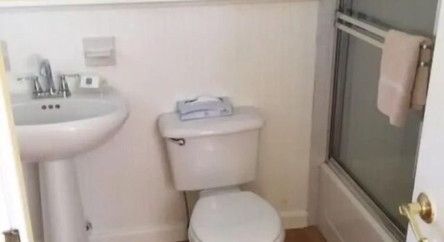Коттедж с 2 комнатами Colonial Acres Resort