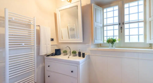 Вилла Villa Brunetta, Discover your Modern but Traditional Villa in Lucca