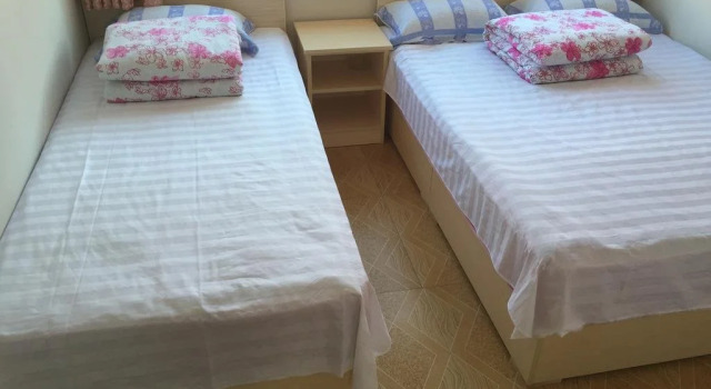 Hai Li Qun Fisherman's Family, Prenota Hotel Rizhao Shandong