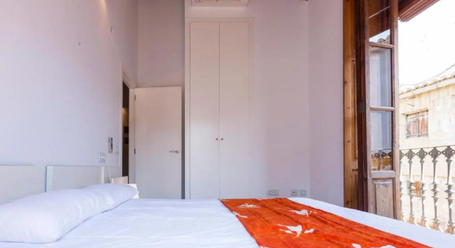 Cerrajeros flat, Забронировать Отель Сьютат Белла 