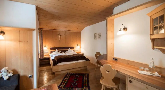 Номер Superior Charmehotel Uhrerhof - Deur