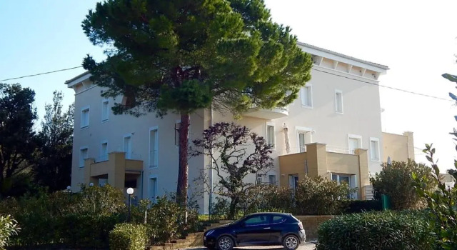 N185 - Numana, Meraviglioso Trilocale Con Terrazzo E Piscina, Rezervovat Hotel Sirolo 
