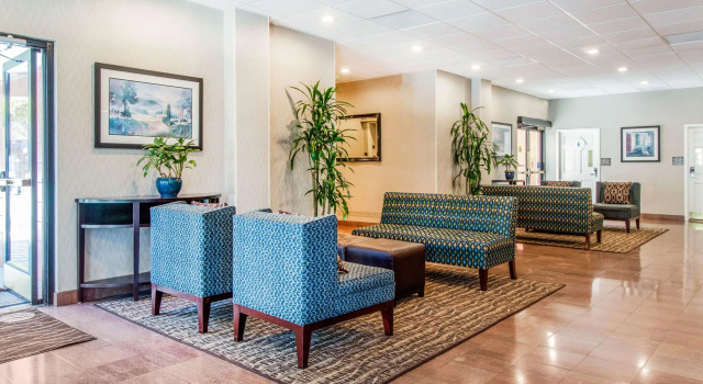 Comfort Inn by the Bay