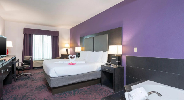 Номер Standard Holiday Inn Express & Suites Columbus - Polaris, an IHG Hotel
