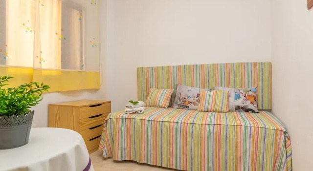 Bella in Alc dia With 3 Bedrooms and 2 Bathrooms