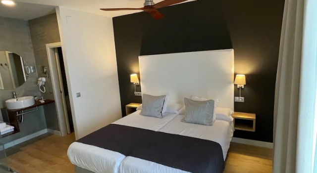 Двухместный номер Deluxe с балконом и с видом на поле для гольфа Añoreta Suites