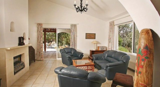 Beautiful Home in Miliou Paphos With 2 Bedrooms, Outdoor Swimming Pool and Swimming Pool, Book Hotel Miliou Pafos