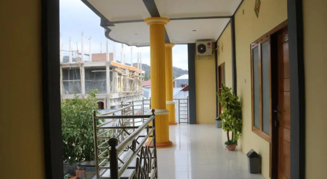 RedDoorz At Jalan Serenaru Labuan Bajo