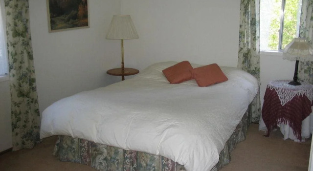 McKenzie River Inn B&B and Cabins, Boek Bed and Breakfast Vida 