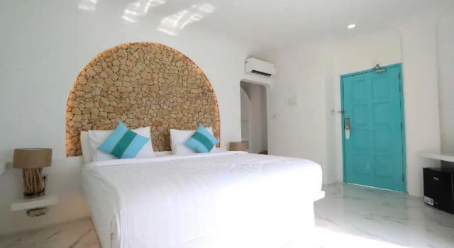 Полулюкс Loccal Collection Hotel Komodo