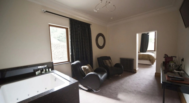 The Saddleworth Hotel, Reservar Hotel Delph Grande Manchester