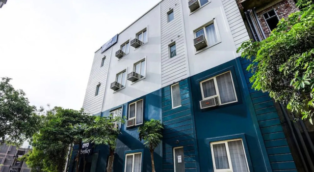 Silverkey Executive Stays 19653 Star Mall, Забронировать Отель Гургаон 