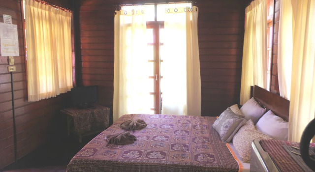 Коттедж с балконом Thai House Beach Resort