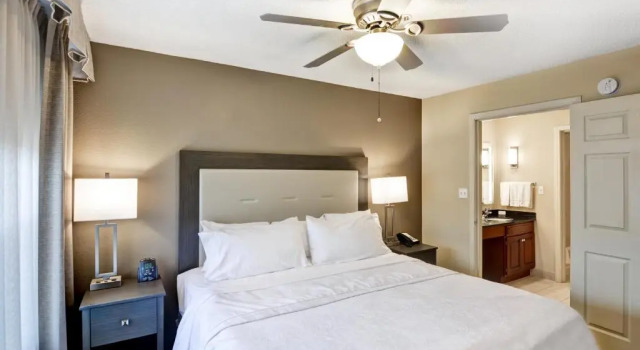 Люкс с 2 комнатами Homewood Suites by Hilton Kansas City/Overland Park