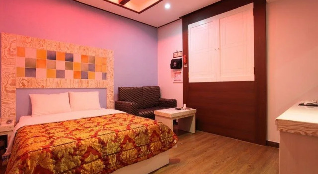 Picasso Motel Daejeon, Prenota Motel Yuseong-gu Daejeon, vicino a Daejeon Stadium