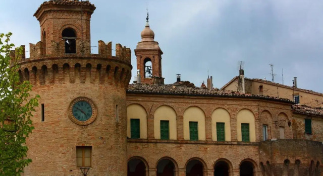 Cadabò, Rezervovat Hotel  