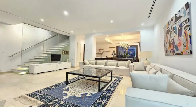 Вилла Stylish Luxe House with Garden Marsa