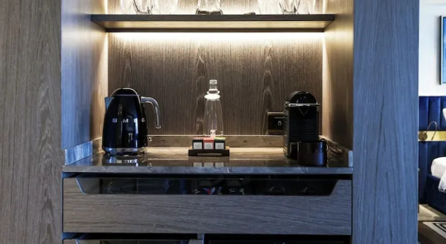 Люкс Princess с видом на город The Maestro Hotel