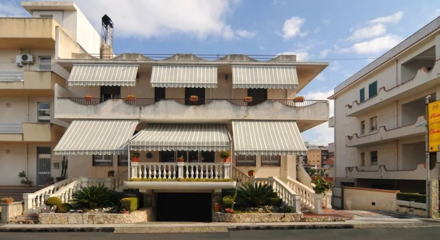 Hotel Ristorante Thomas, Book Hotel Hotels in Sicily with Parking, Parking