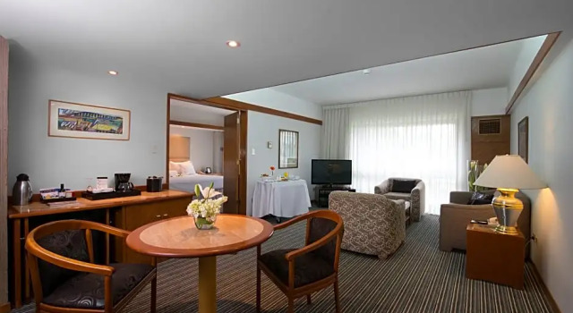 Люкс Standard Sonesta Hotel El Olivar