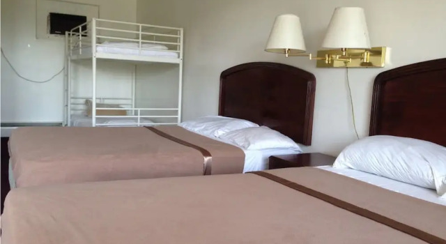 Шестиместный номер Standard Budget Motel