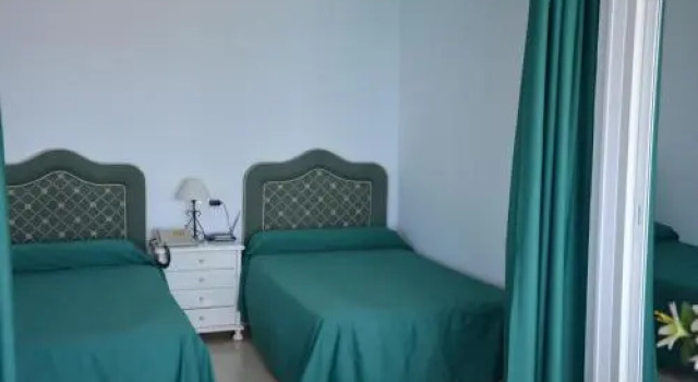 Apartamento Mediterraneo 1D, Забронировать Апартаменты/квартира Отели Марбелья с парковкой, рядом с Пляж Фонтанилла, Парковка
