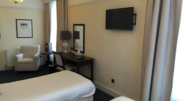 Номер Standard The Royal George Hotel