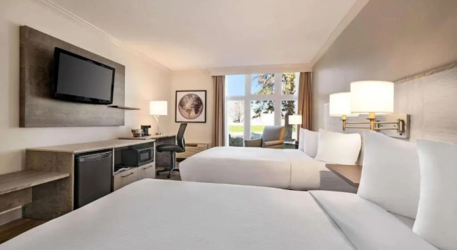 Четырёхместный номер Standard Ramada by Wyndham Cornwall
