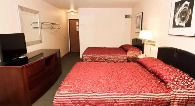 Четырёхместный номер Standard Luck Country Inn