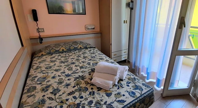 Hotel Colorado, Забронировать Отель Риваззурра Римини