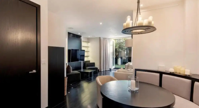 Stunning 5-bed House in London, Забронировать Отель Отели Лондона 3 звезды, рядом с Военный погибшим солдатам из Австралии, 3*
