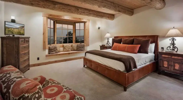 Panorama Lodge North: Luxury Log Home with Hot Tub, Elevator, Views (5BR), Забронировать Дом для отпуска Виллы Стимбот-Спрингса, Вилла