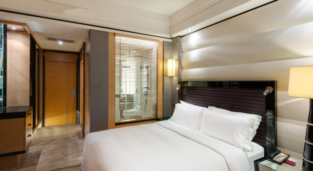 Двухместный номер Premium Crowne Plaza Chengdu City Center by IHG