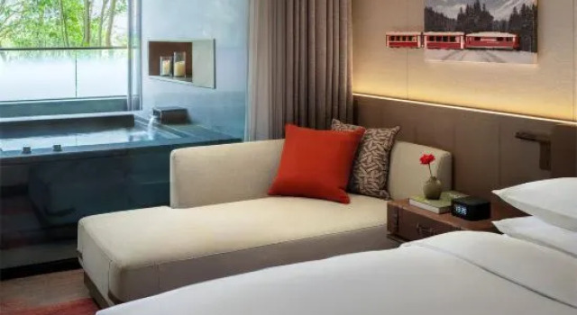 Семейный люкс Swisstouches Spa Resort, Taibai Mountain