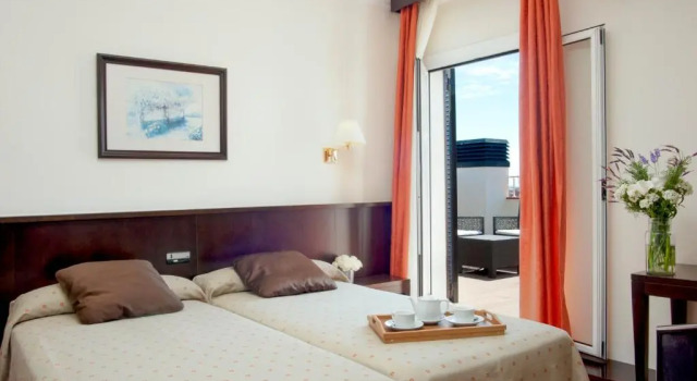 Двухместный номер Superior с террасой Gaudi Hotel