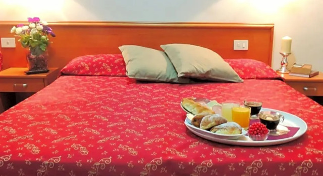 Трёхместный номер Standard Florida rooms - comfort Hotel