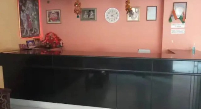 Goroomgo Shakuntala Katra, Забронировать Отель Отели Джамму и Кашмира с парковкой, Парковка