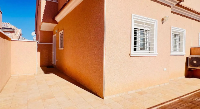 Penthouse Punta Prima Indoor & outdoor pool