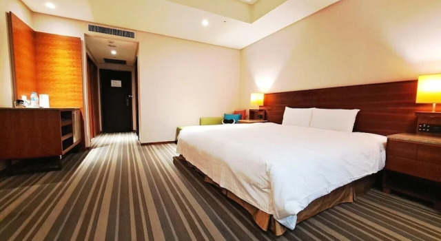 Via Hotel Breeze
