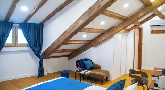 Oblivion Luxury Rooms, Prenota Bed & breakfast Hotel a Croatian Islands con parcheggio, Parcheggio