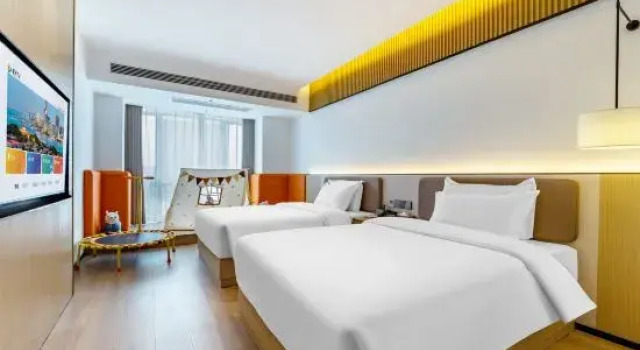 Семейный тент Meihui GM Hotel (Desiqin Plaza Huijin Tianhong Shopping Mall)