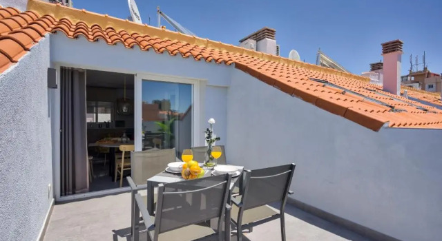 Апартаменты Пентхаус с 2 комнатами с видом на море Sur Suites La Dorada, centricos soleados a pocos metros de la Playa y con Parking Opcional