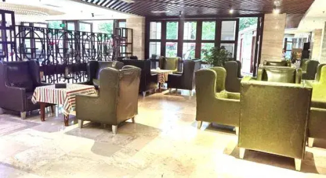 Four Seasons Scenic Hotel (Mianyang High-Speed Railway Station), Rezerwuj Hotel Hotele 3-gwiazdkowe w Mianyang, 3*