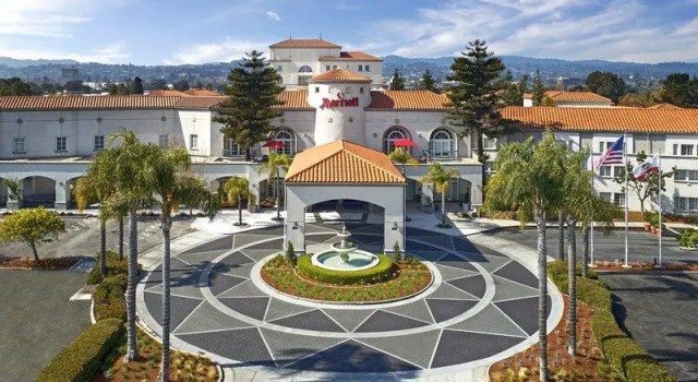 Двухместный клубный номер Standard San Mateo Marriott San Francisco Airport