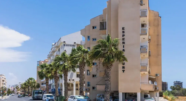 Olympus Stylish 2-BR Apt in Larnaca, Prenota Hotel Larnaka Larnaca Region