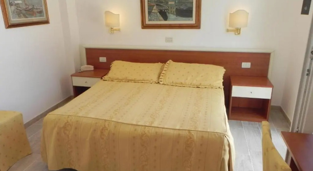 Двухместный номер Standard с балконом Hotel Tirreno