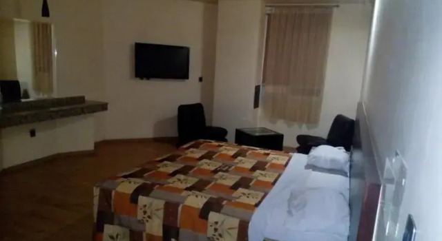 Motel Paraiso Suites