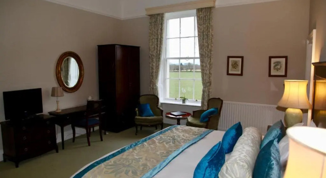 Полулюкс Dovecliff Hall Hotel